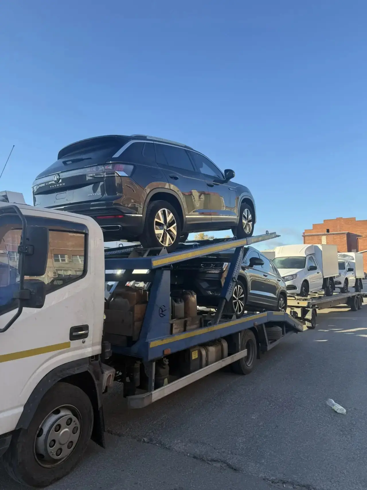 Встретили с автовоза сразу два автомобиля в Казани 😎🔥