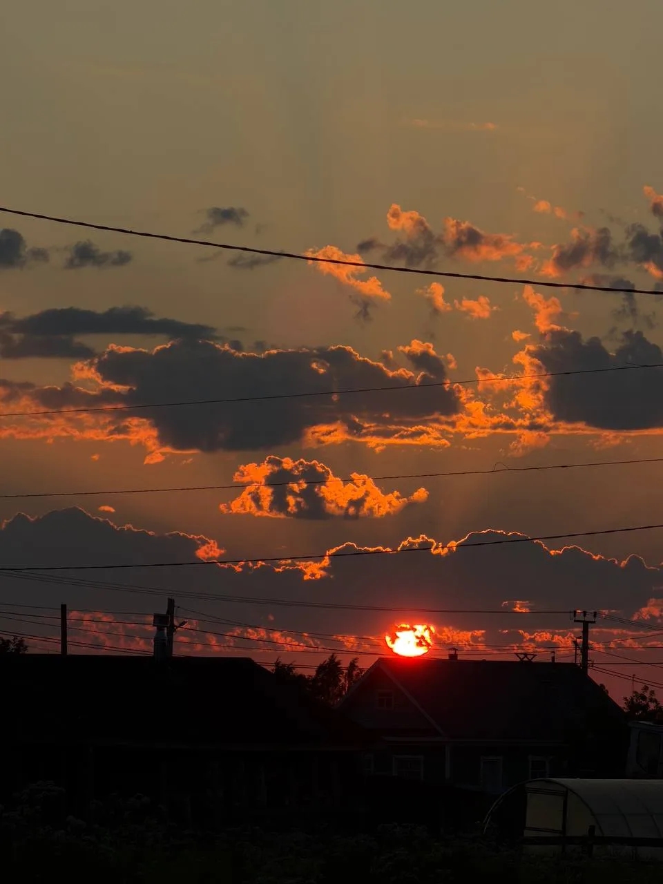 Какой сегодня был красивый восход! Фото сделаны в Неноксе 🌤️