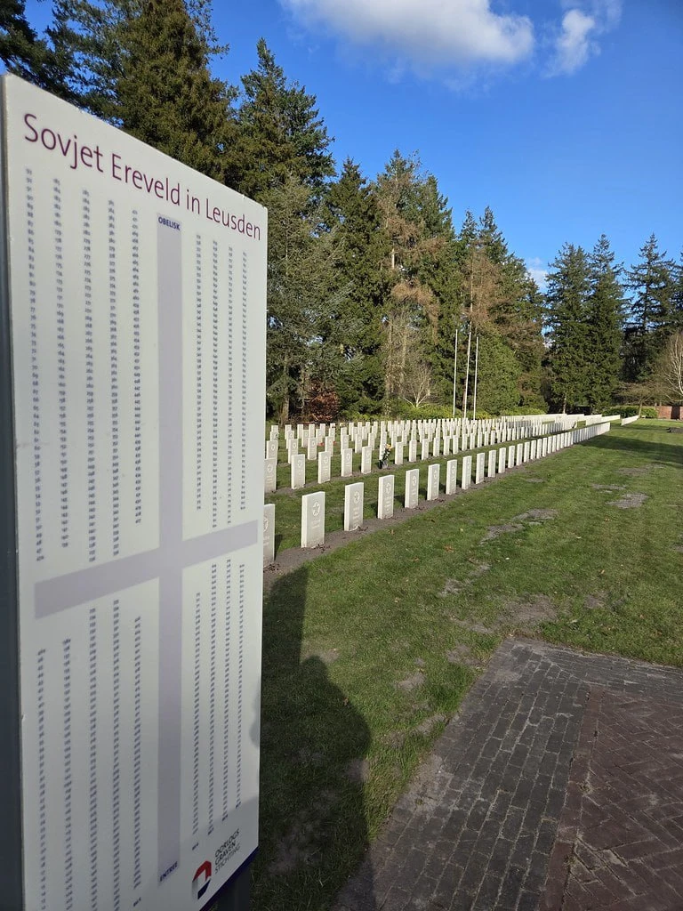 🤬В Нидерландах осквернили около 150 надгробий советских воинов