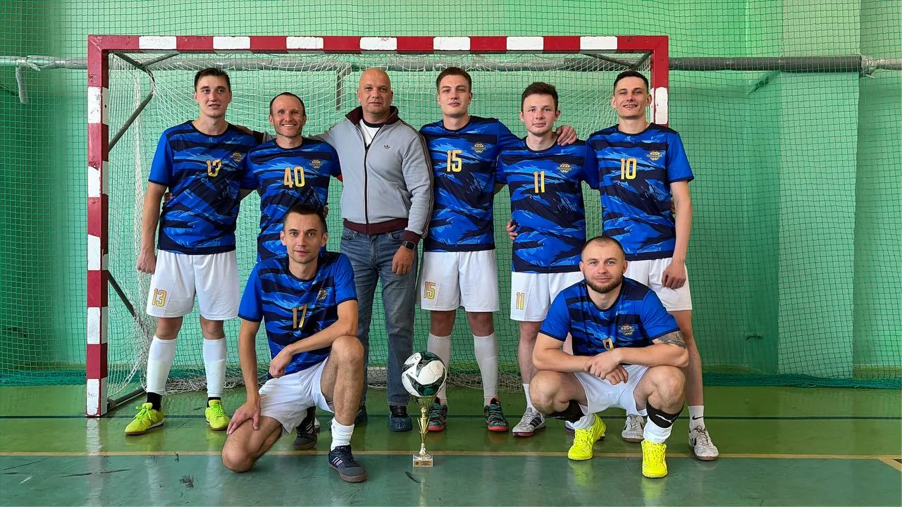 В Дивизионе Сибирь завершились отборочные игры V Чемпионата по мини-футболу! Команды по...
