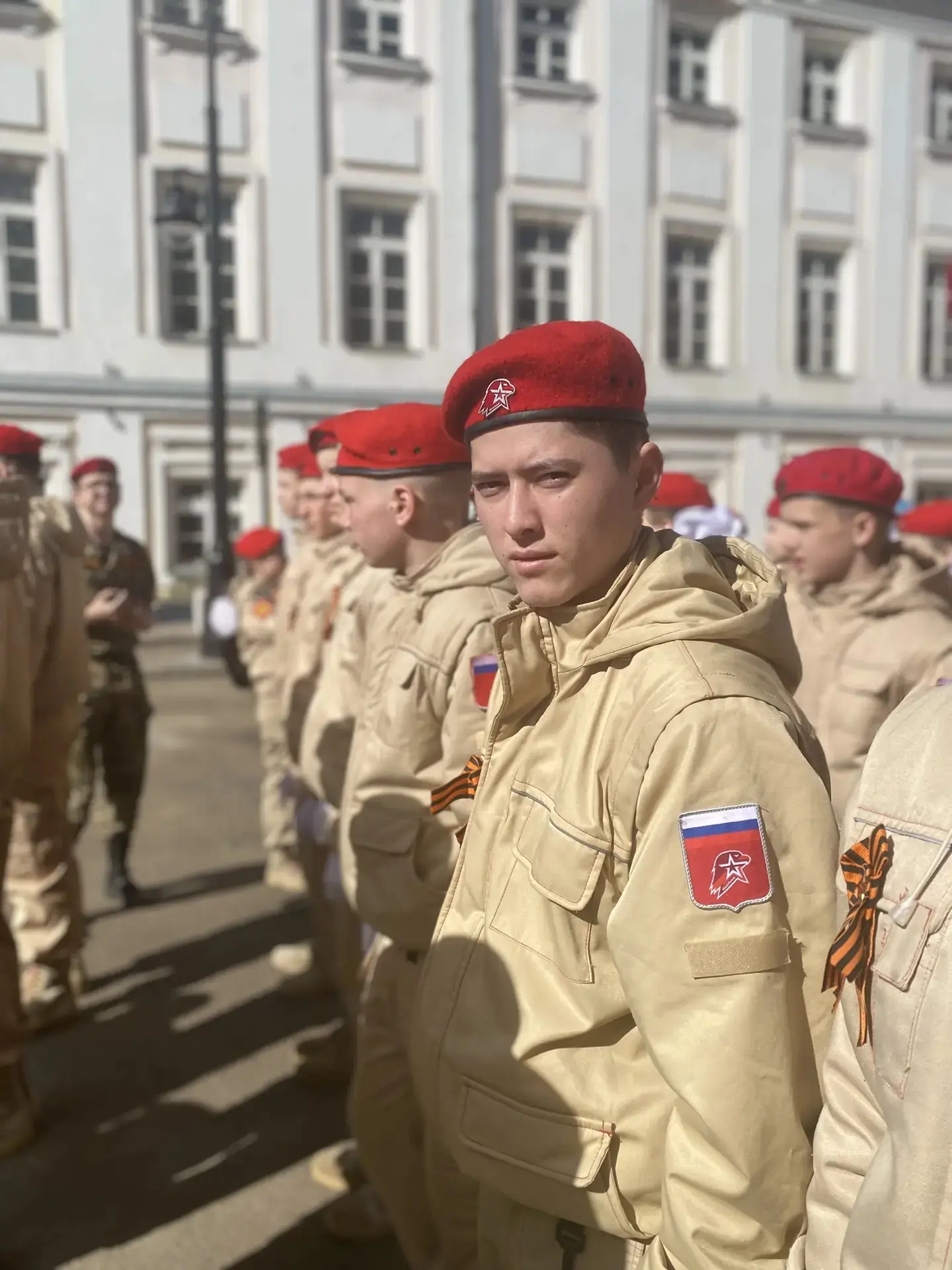 Сегодня, в День Великой Победы наши юнармейцы традиционно приняли участие в Параде Победы на Советск