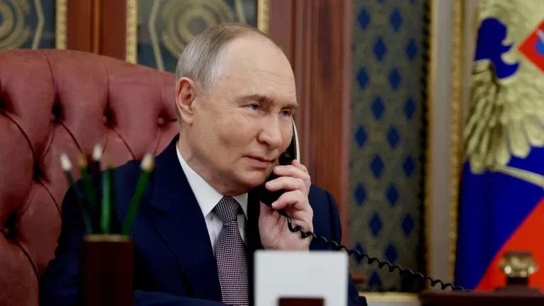 Владимир Путин провёл телефонный разговор с президентом Таджикистана Эмомали Рахмоном. ...