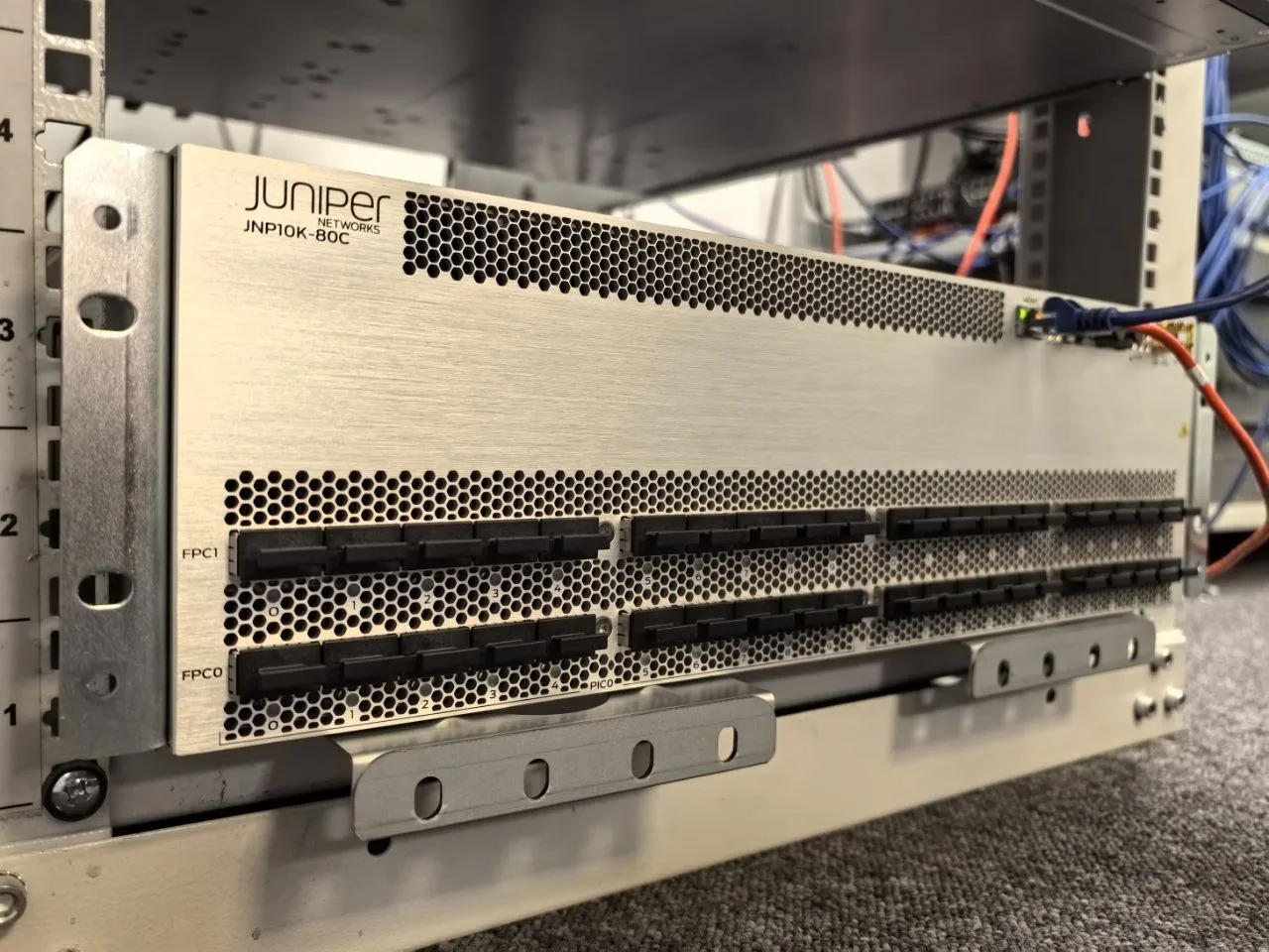 Juniper PTX 10003-80C в Петербурге