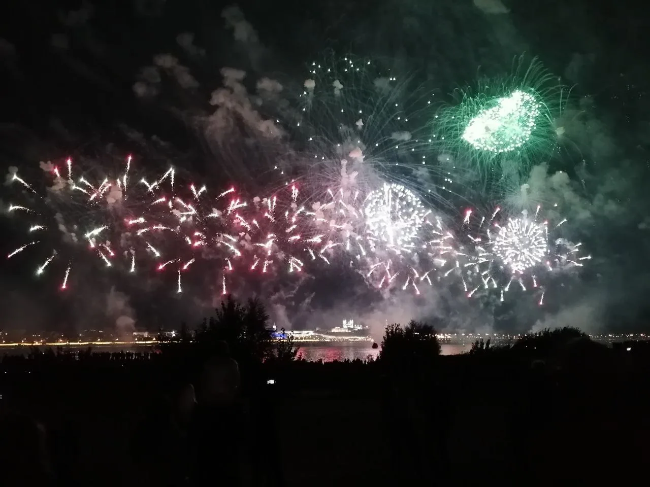 ⚡️ Гулять так гулять: на День города и республики в Казани выделили более 45 млн рублей