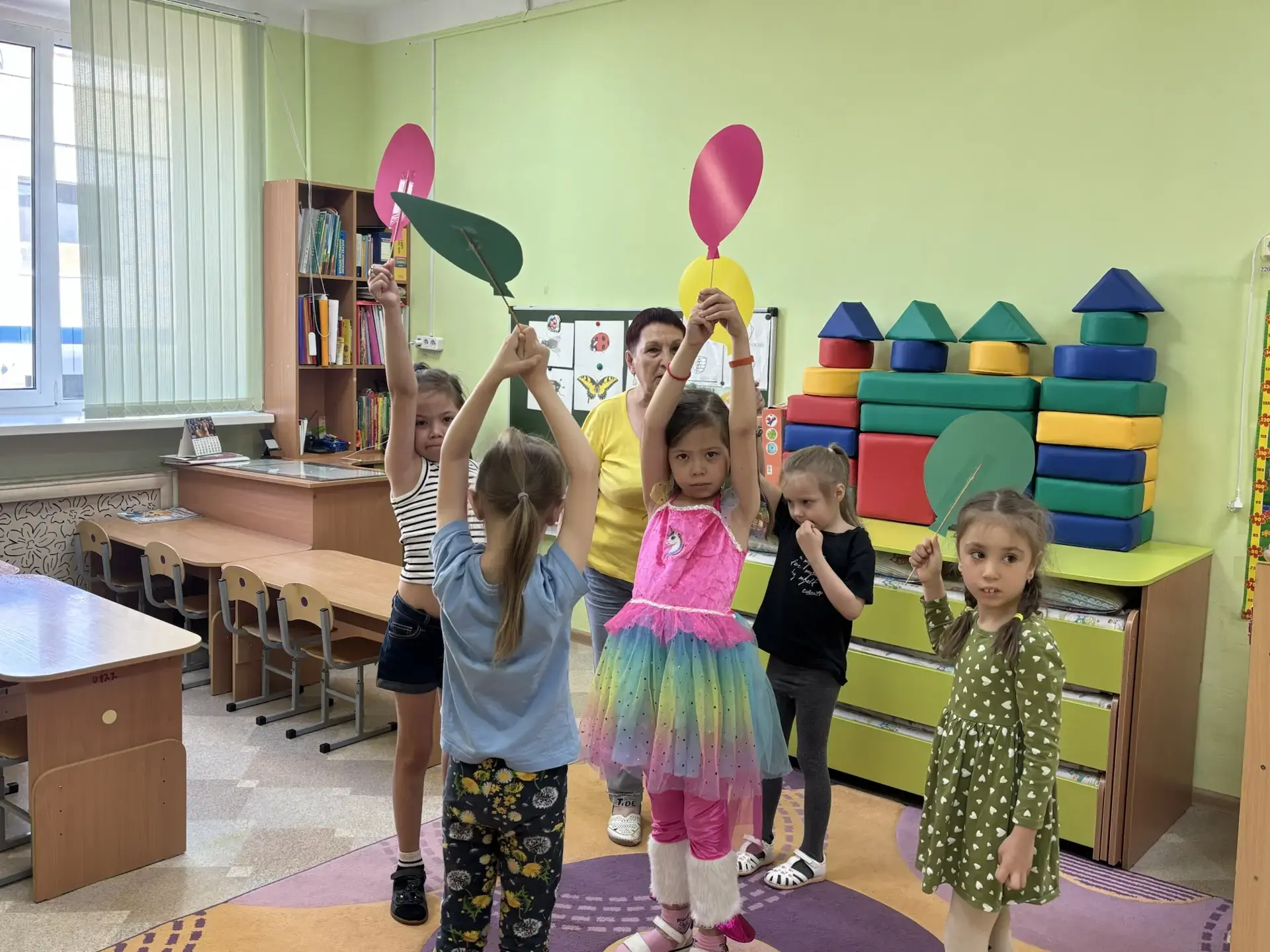 День вежливости в детском саду – это замечательная традиция. В такой день дети учатся г...