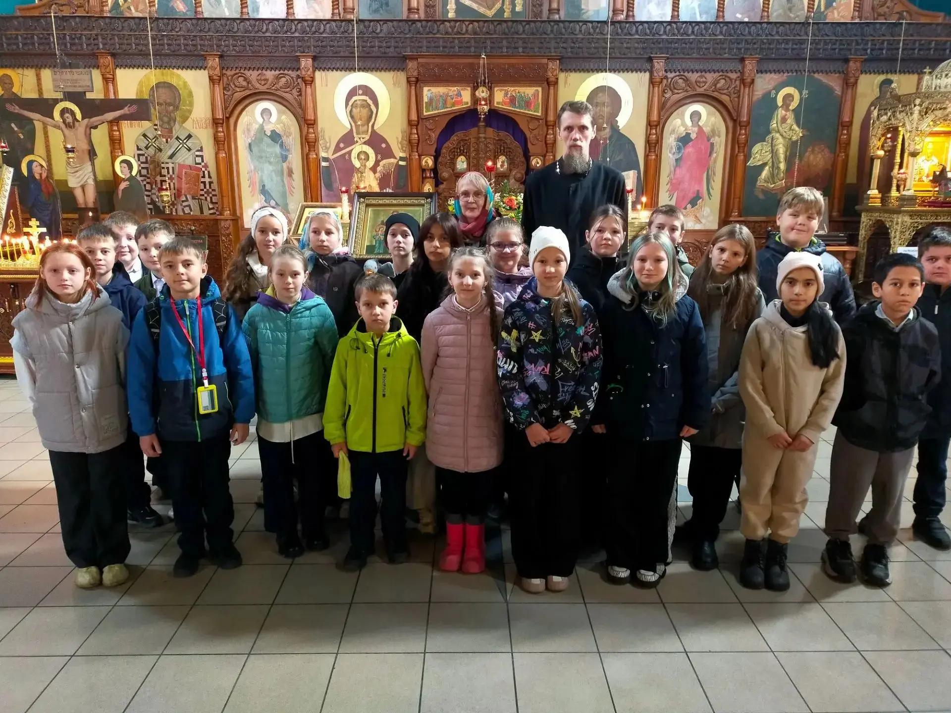 В рамках курса "Основы религиозных культур и светской этики» ученики 4 б класса (2 к.) ...