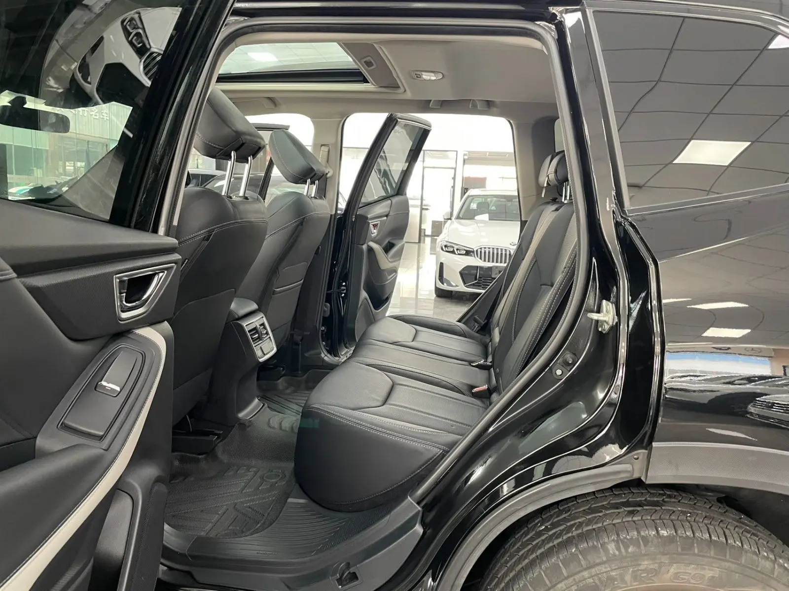 ✅ В наличии на нашей стоянке в Китае   Subaru Forester 2022 год 27 000 км 2.0 бензин - 153 ЛС 4 WD ✅