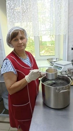 📌«Контроль качества» - Старшей медсестрой проведена плановая проверка на пищеблоке и н...
