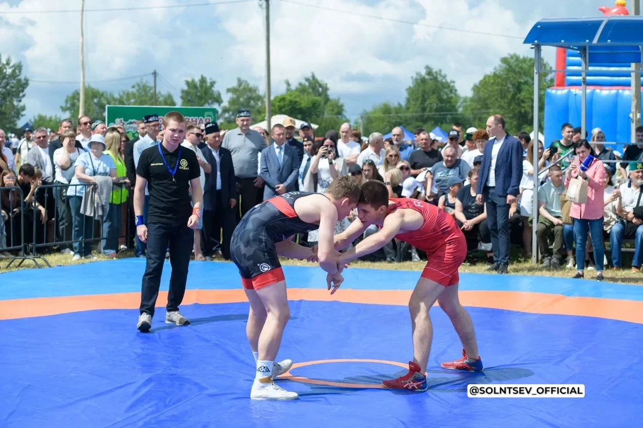 Сабантуй в Бугуруслане посетили уже порядка 13 тысяч человек.