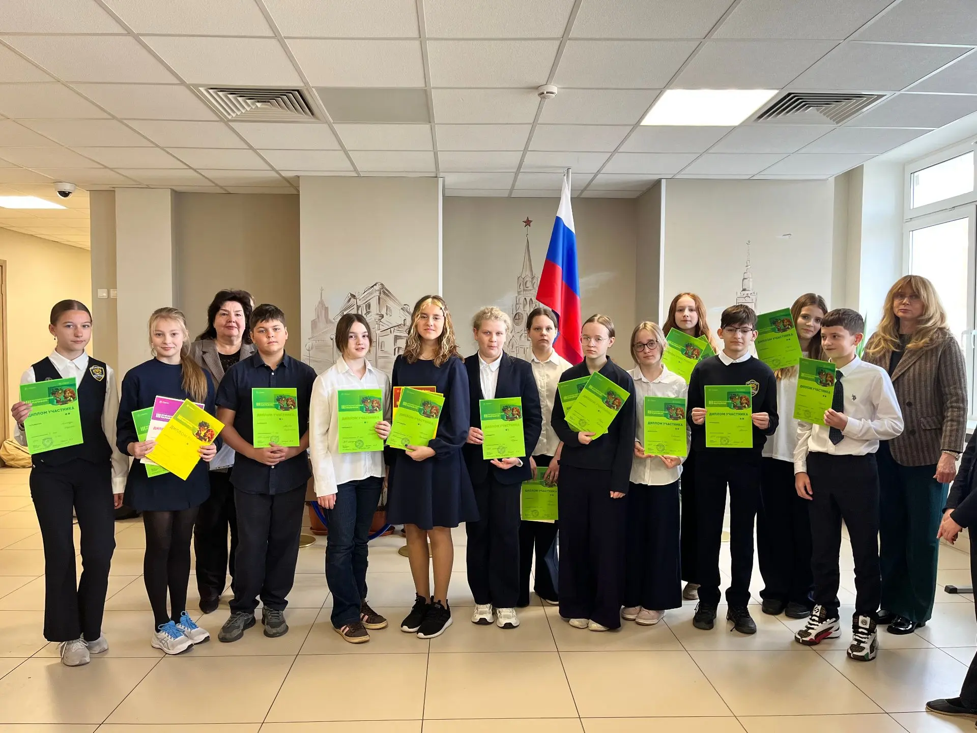 Учащиеся параллели 6-х классов стали следующими участниками торжественного мероприятия. В ходе линей