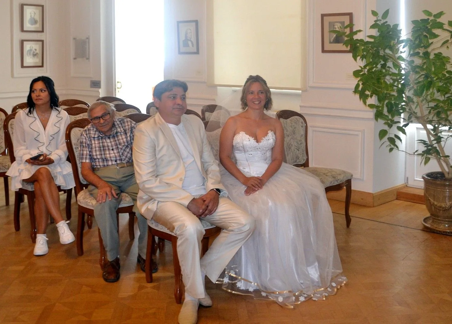 💍 Кажется, август в нашей усадьбе официально объявил сезон Серебряных свадеб!