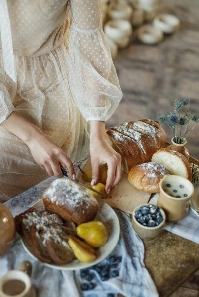 Меня к Иисусовой молитве приучила мать. Когда мы, будучи детьми, совершали какую-нибудь шалость и он
