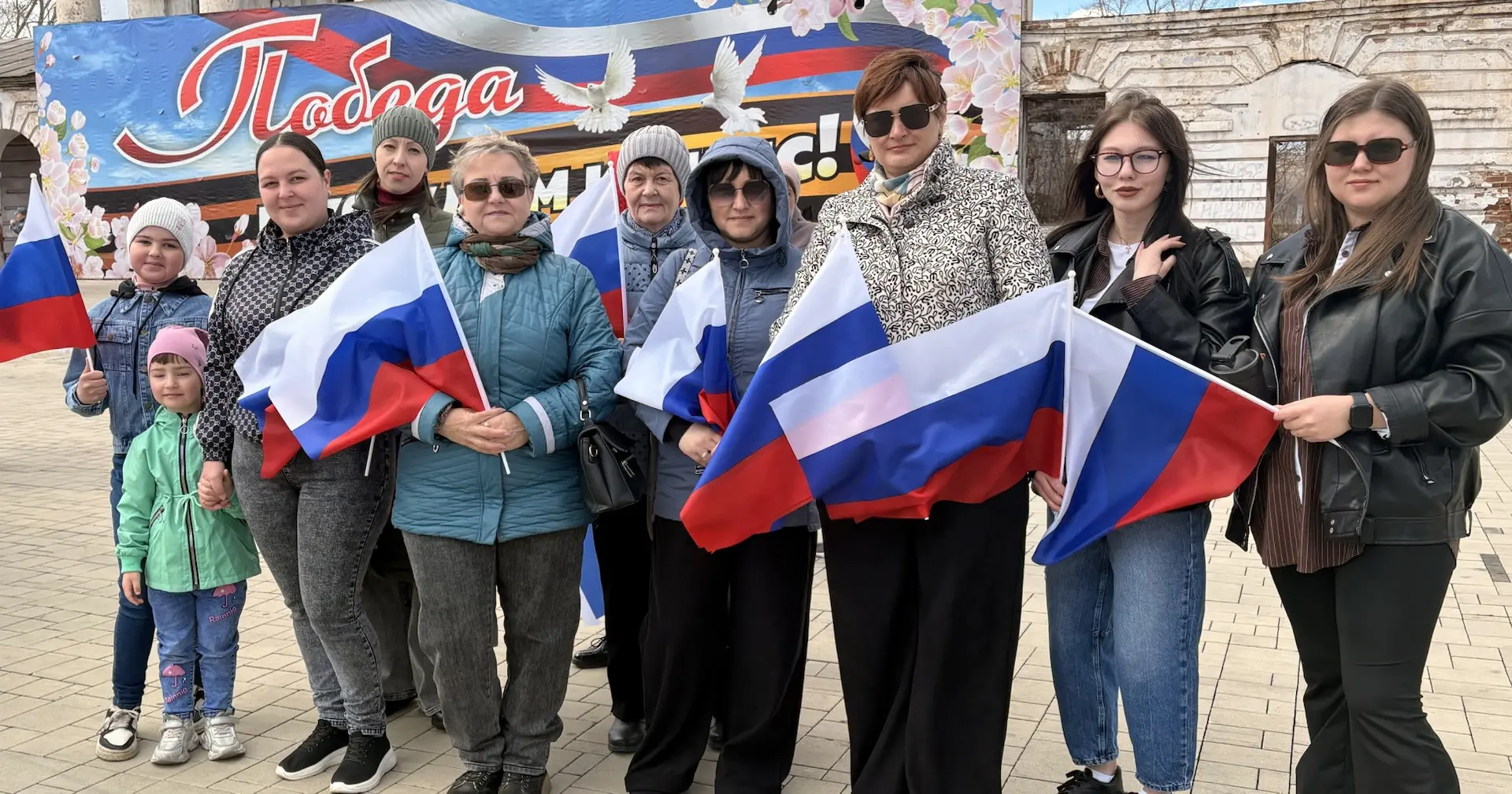 🌸 С Первомаем, наши дорогие! Пусть у всех будет весна в душе!