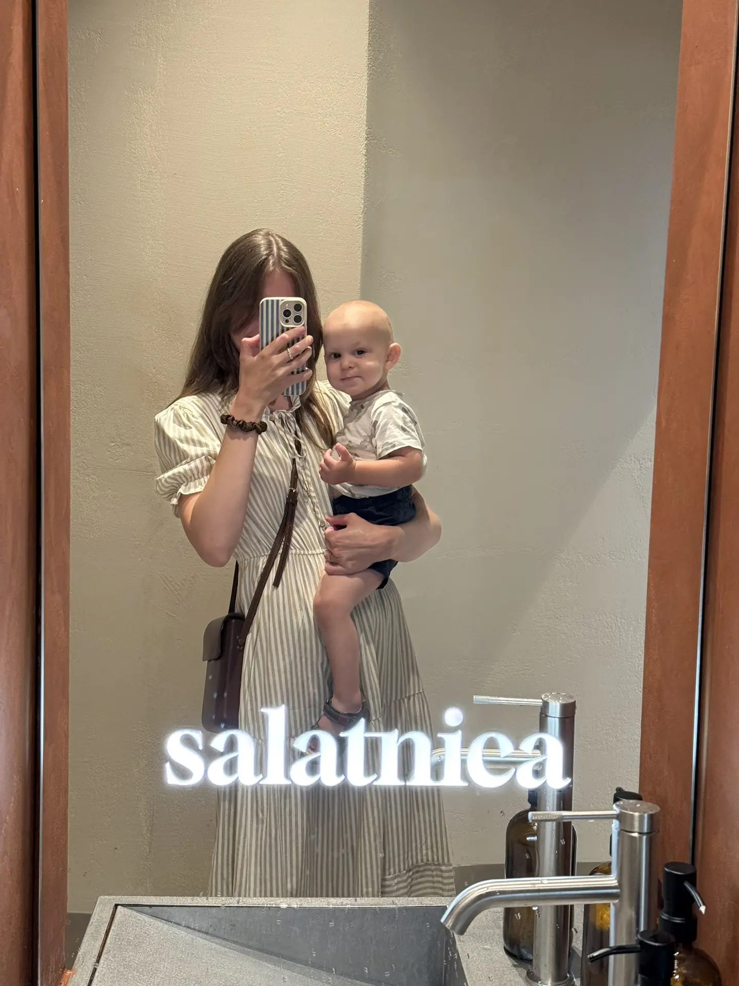 📍Прекрасный вечер закончился в Salatnica 🥗

Очень давно хотела попробовать данный концепт (основал