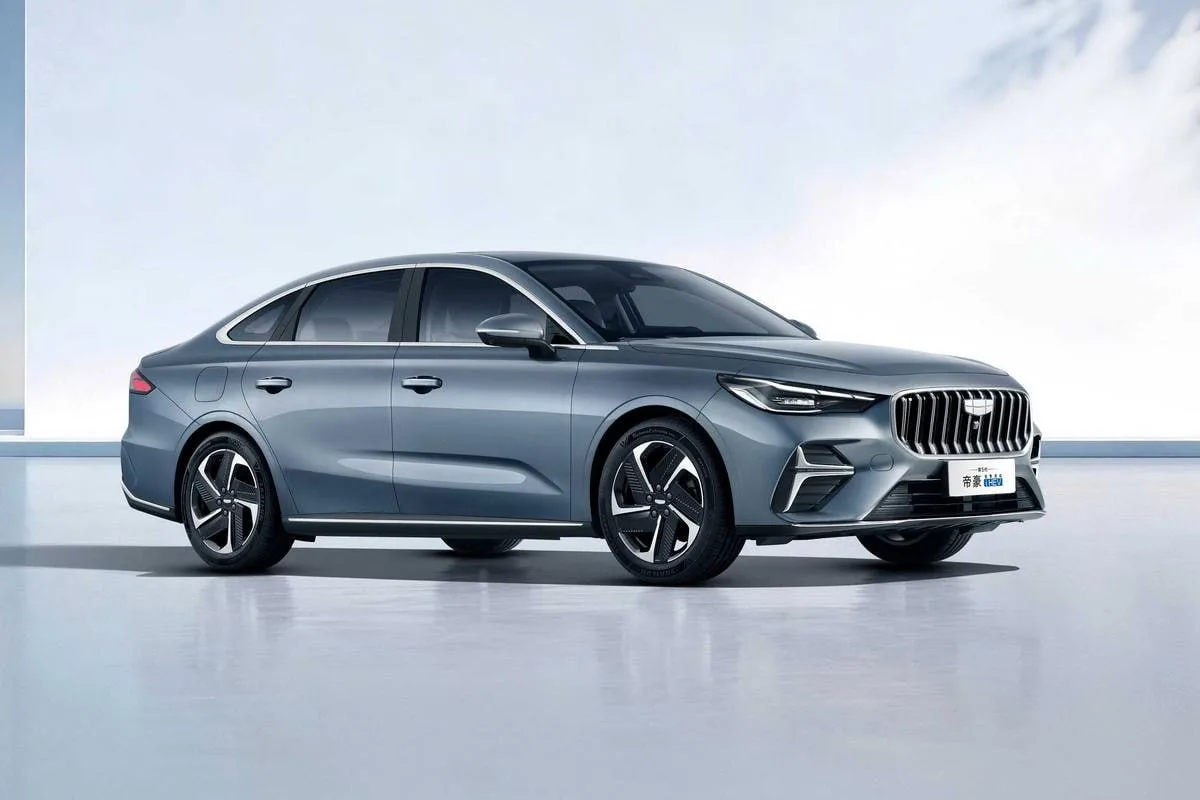 Geely выпустила гибридный Emgrand i-HEV за ₽1,1 миллиона — седан уже продаётся в Китае✨

Модель полу