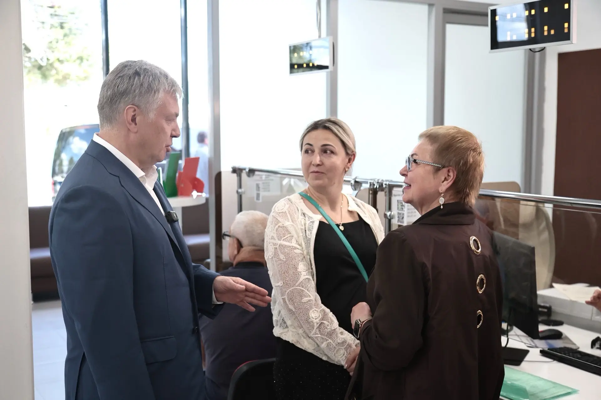 👉Ознакомился с работой нового МФЦ в Железнодорожном районе Ульяновска. Адрес: переулок...