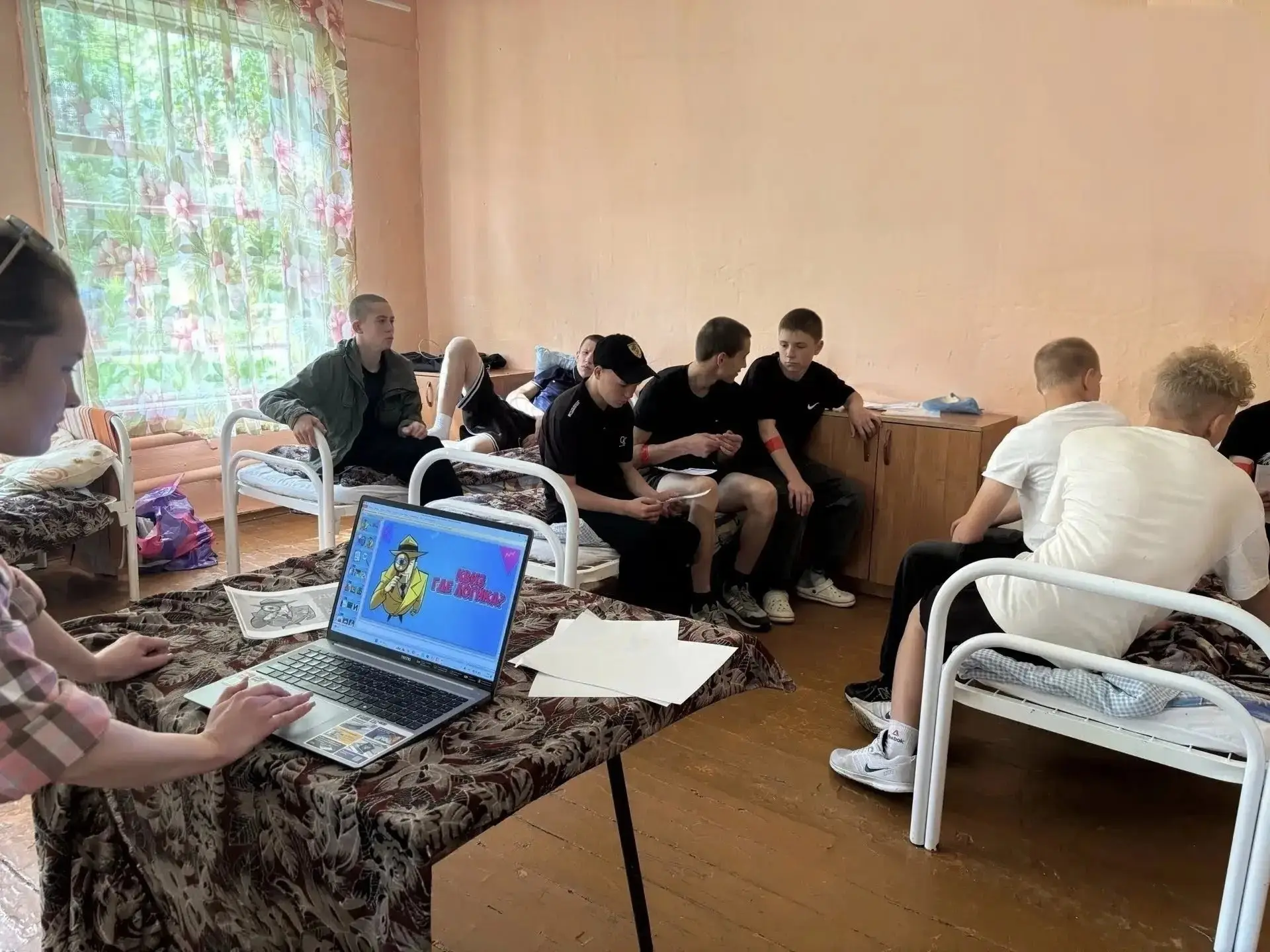Отчёт 13.06.2026

Сегодня к нам снова приехали важные гости! 🍓
Для спец отряда ПДН работала спикер 