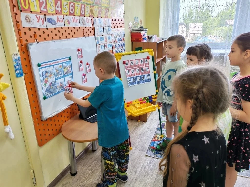 🚂 Месячник "Уступи дорогу поездам"! 🚂

В рамках месячника, посвященного правилам безопасности на ж