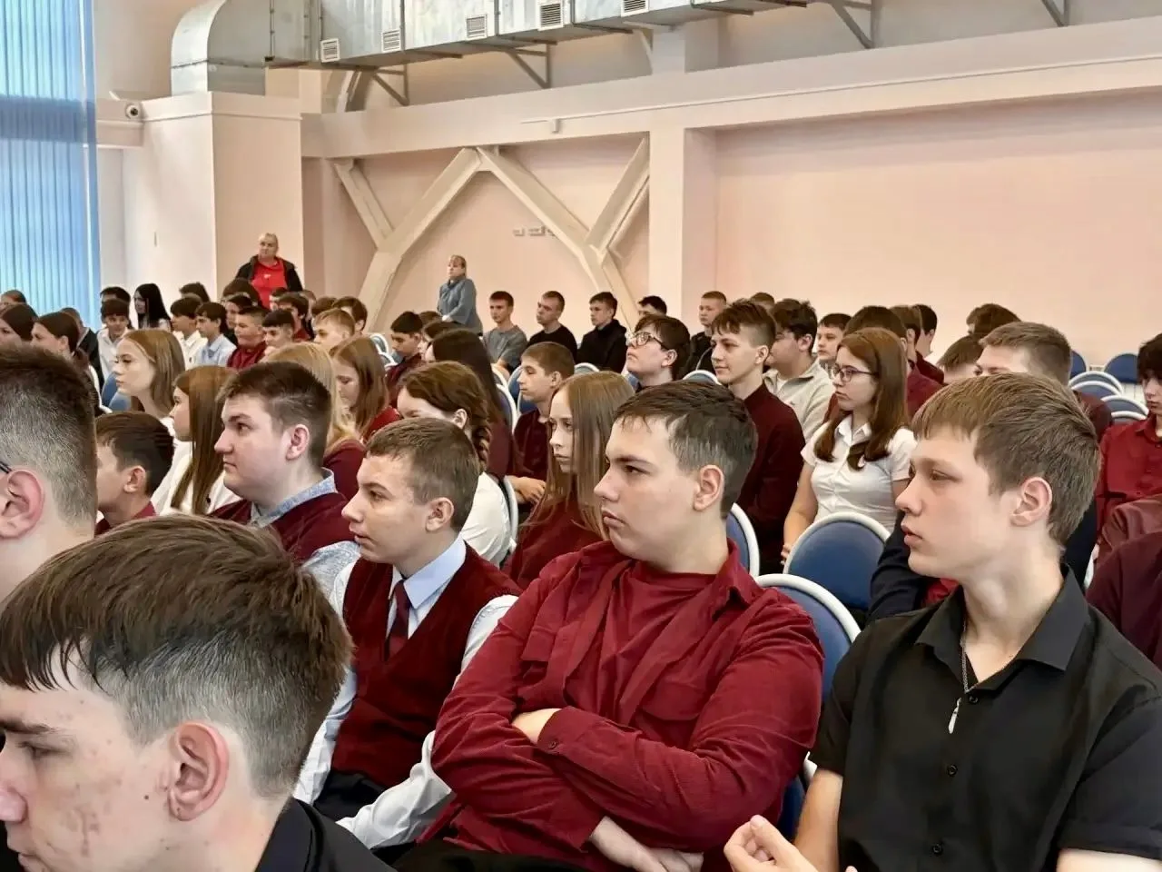 В Красноярском крае сотрудники транспортной полиции провели профориентационный урок для...
