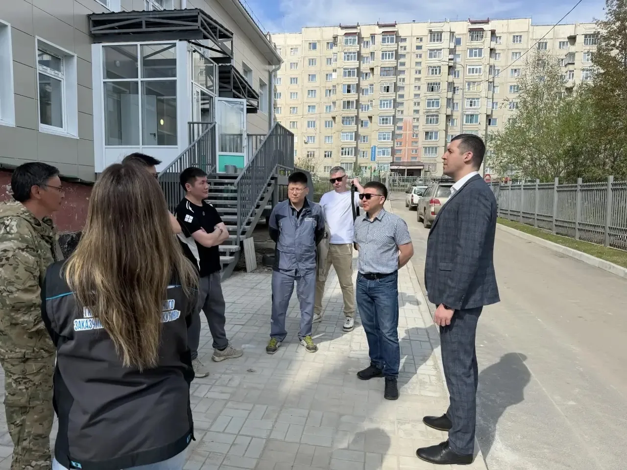 В Нерюнгри прошла рабочая встреча по вопросам ремонта медучреждений.