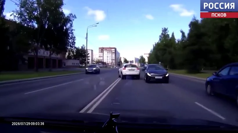 7,5 тысяч штрафа получила псковичка за выезд на встречку в Пскове

Лихач, который выехал на встречну