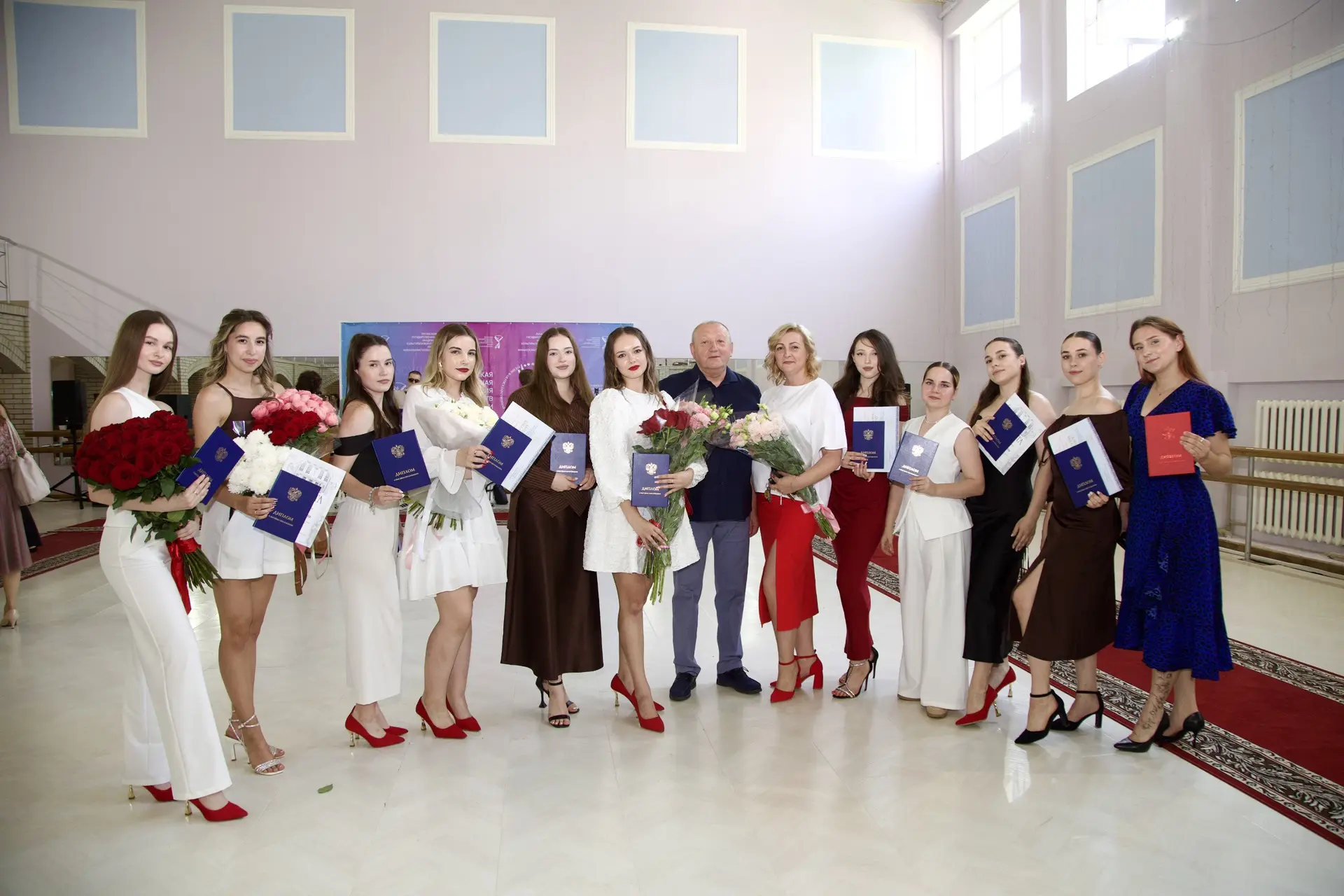 102 «красных» диплома! В Академии поздравили выпускников - 2026