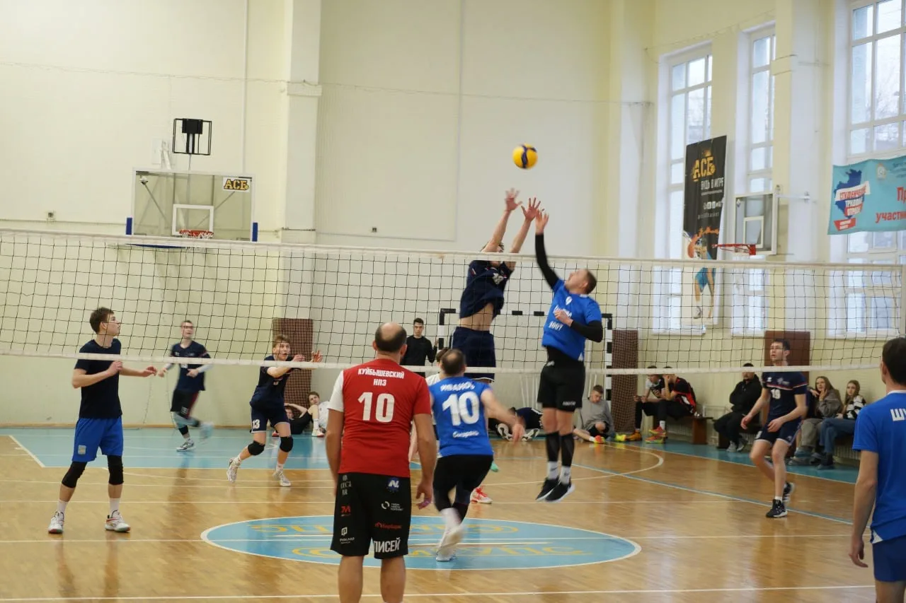 🏐 В ПривГУПС прошли межвузовские соревнования по волейболу на Кубок ректора университета  📅 В минувш