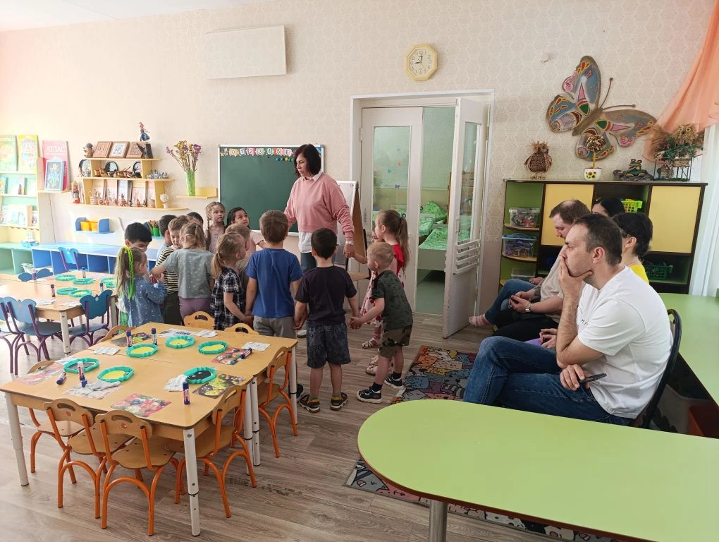 Открытые показы продолжаются! Воспитатель второй младшей группы "Ягодки" Садливская О.И...