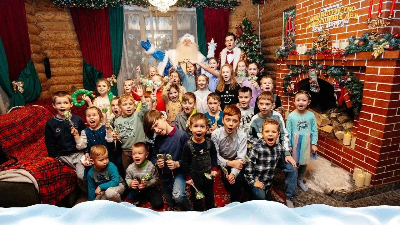 🎄 Впервые в Екатеринбурге — экскурсия-шоу «Министерство новогодних дел»