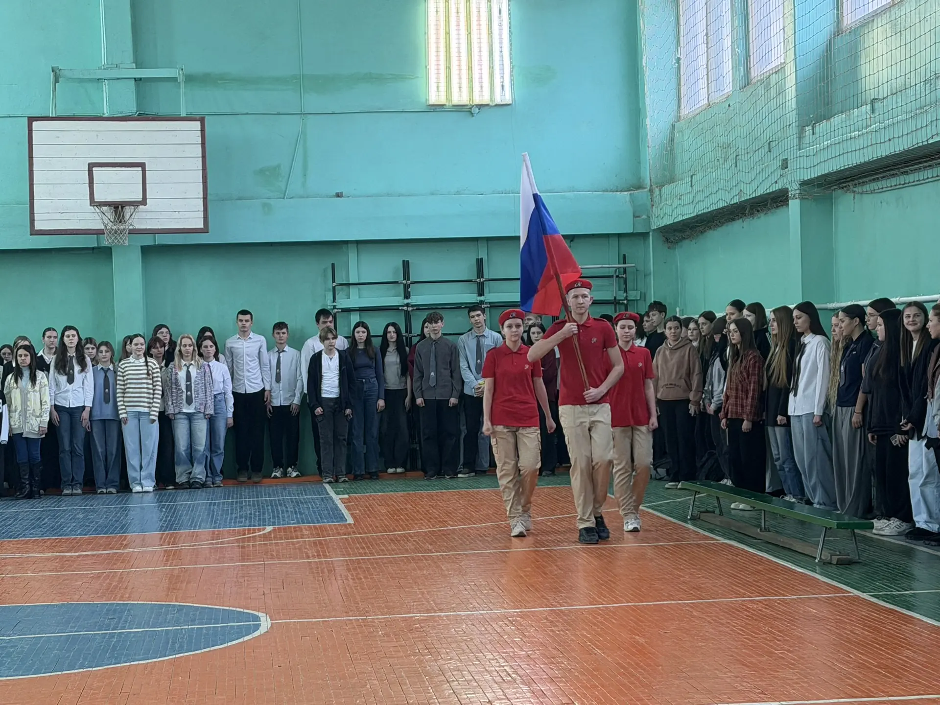 🇷🇺В рамках подготовки к празднованию Дня защитника Отечества 23 февраля в нашей школе прошло спортив