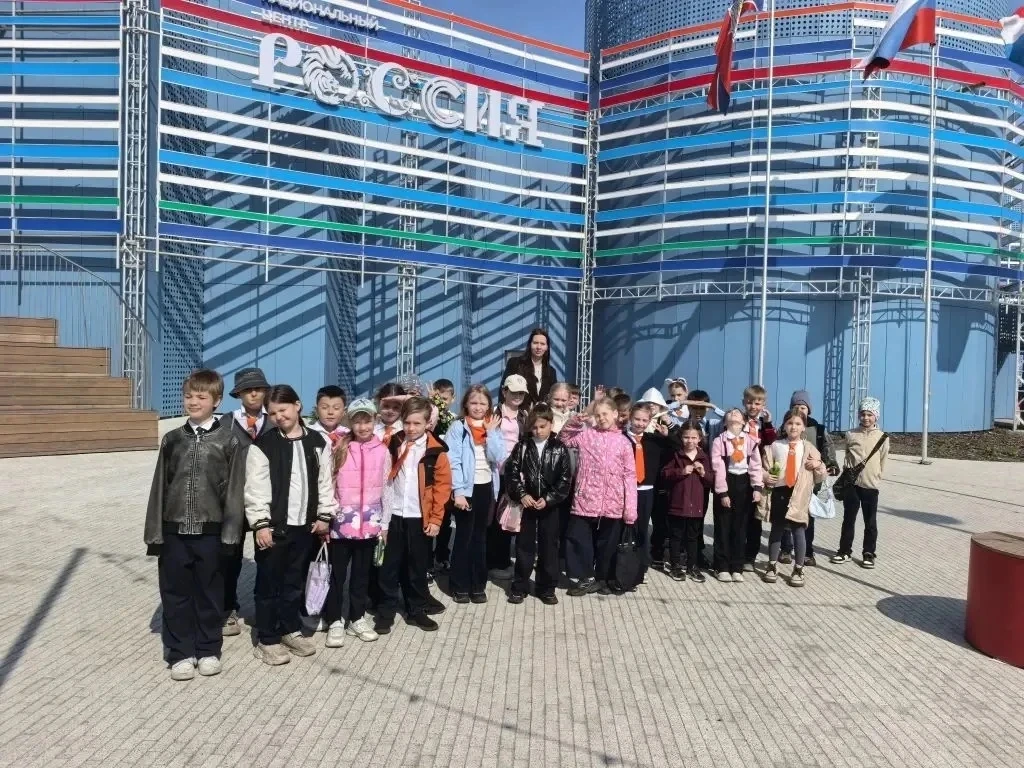 Вчера ученики 2 «А» класса открывали для себя Приморье!   Ребята посетили «Национальный Центр Россия