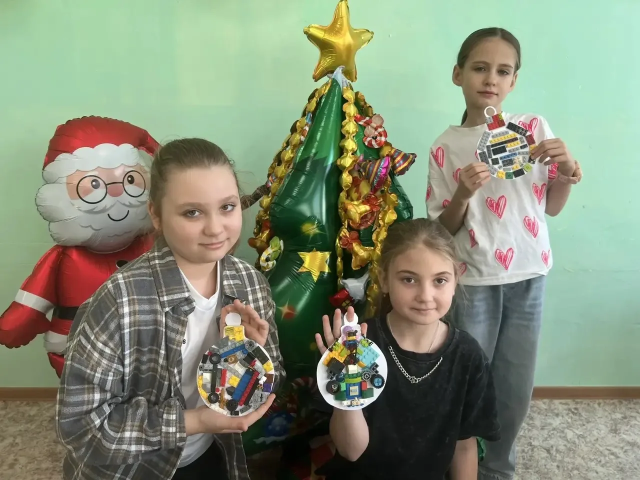 ❄️Зимняя лаборатория.  🎄🎅На зимних каникулах наша начальная школа вновь превратилась в настоящую зим