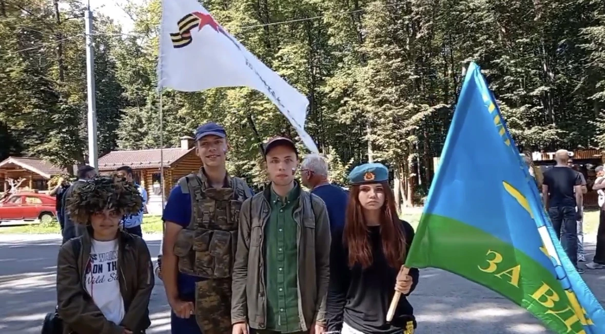 ОДИН ДЕНЬ В ЦВЕТАХ РОДИНЫ! 🇷🇺