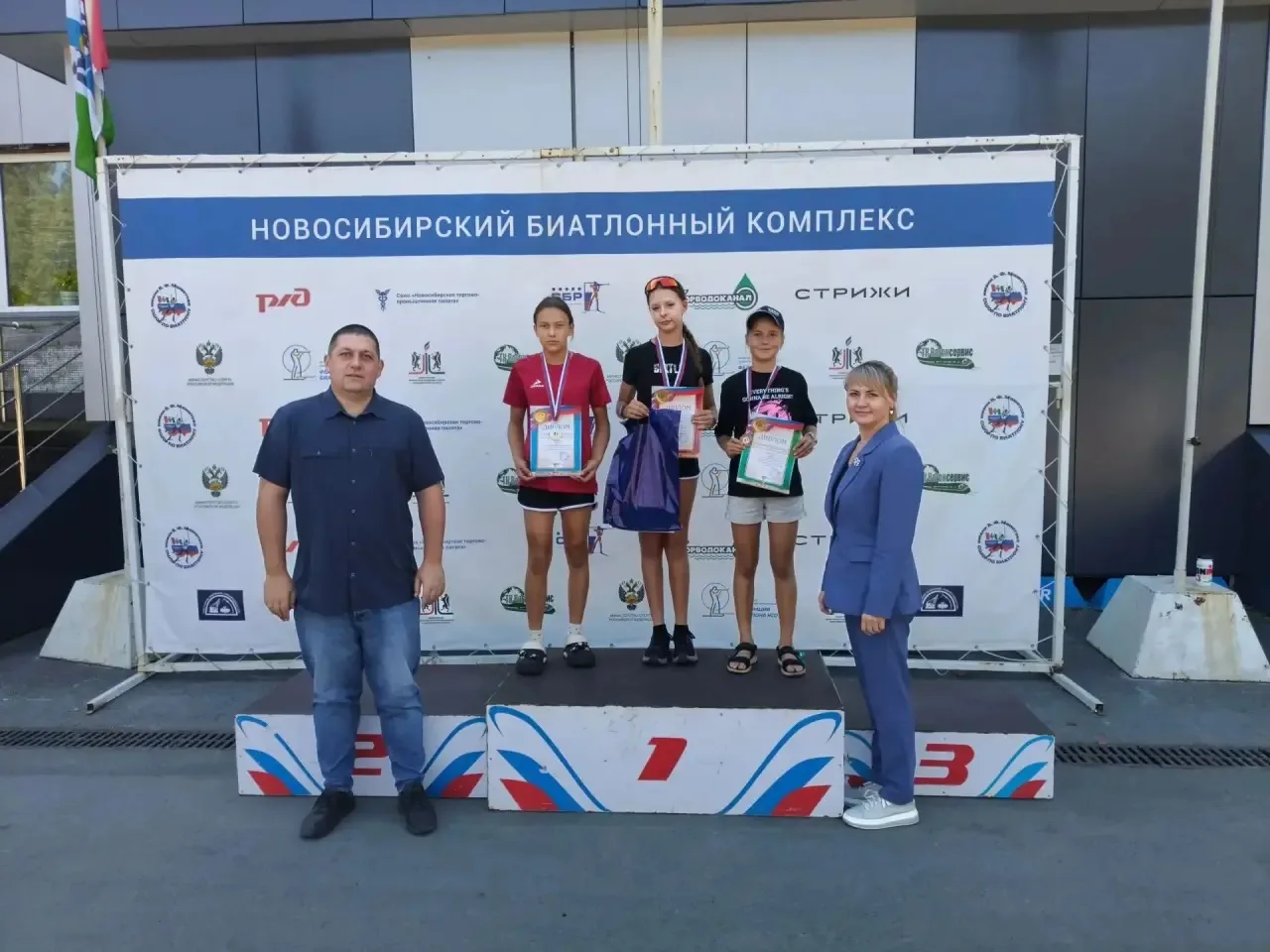 🏃‍♀️🎯 Сильные результаты наших биатлонистов на Первенстве Новосибирской области!