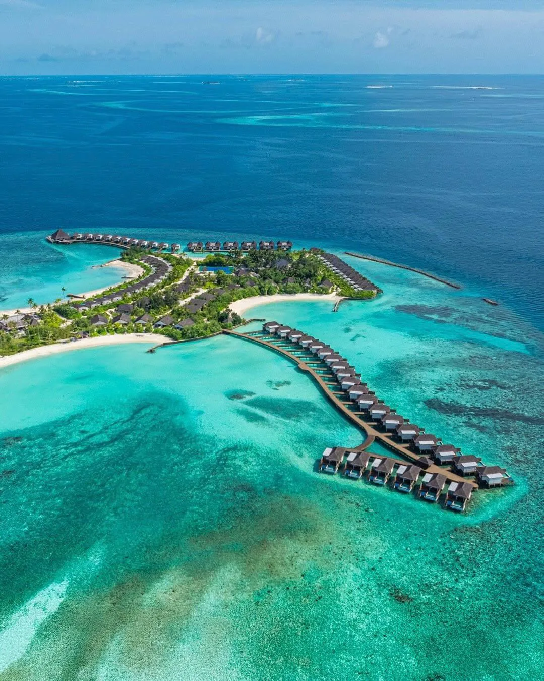 💔Остров, где всё выглядит как мечта

Dusitd2 Feydhoo Maldives 5* — тот самый остров с бирюзовой вод