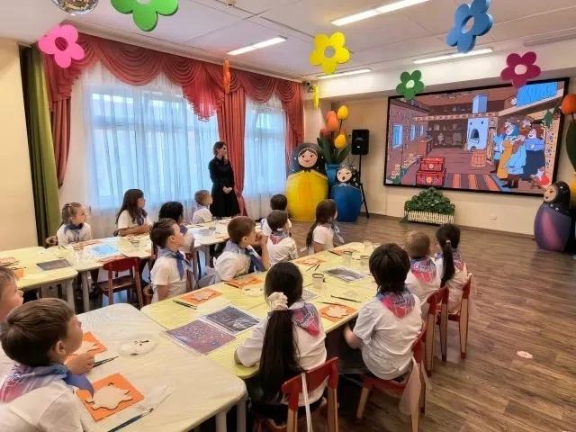 🖌 Рубрика «Красил Я: учимся у мастеров»

«Чемпионы» покоряют уральские узоры 🏆🎨

Группа «Чемпионы