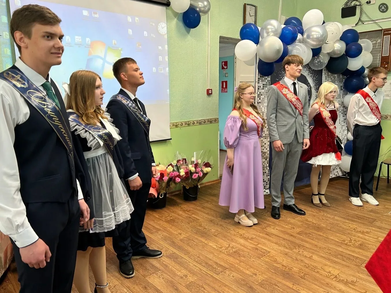🔔 Последний звонок в нашей школе: прощание с учебными буднями!