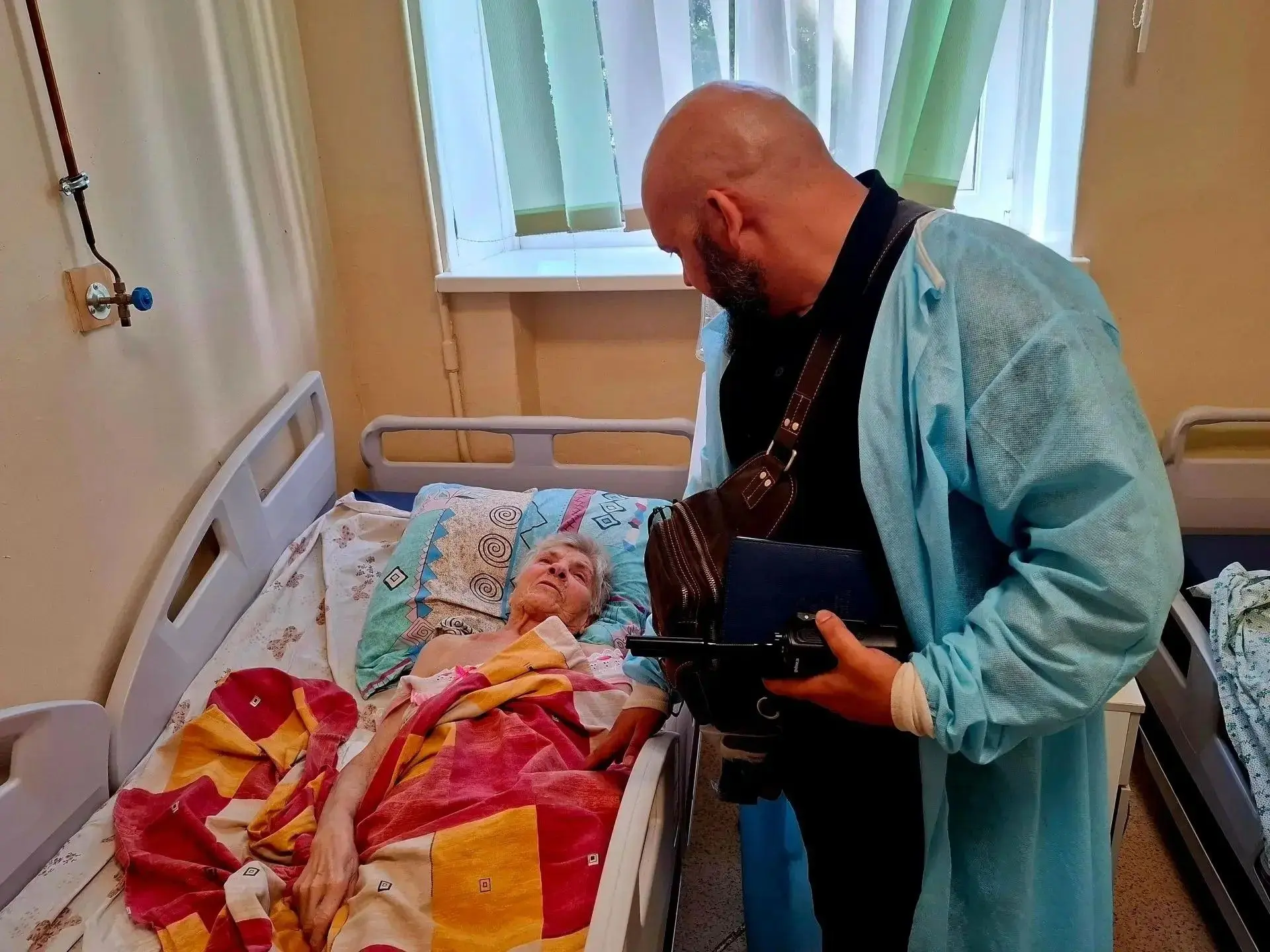 ❤️ Одинокую пожилую женщину эвакуировали из Алешкинского округа

В мой чат-бот поступило обращение и