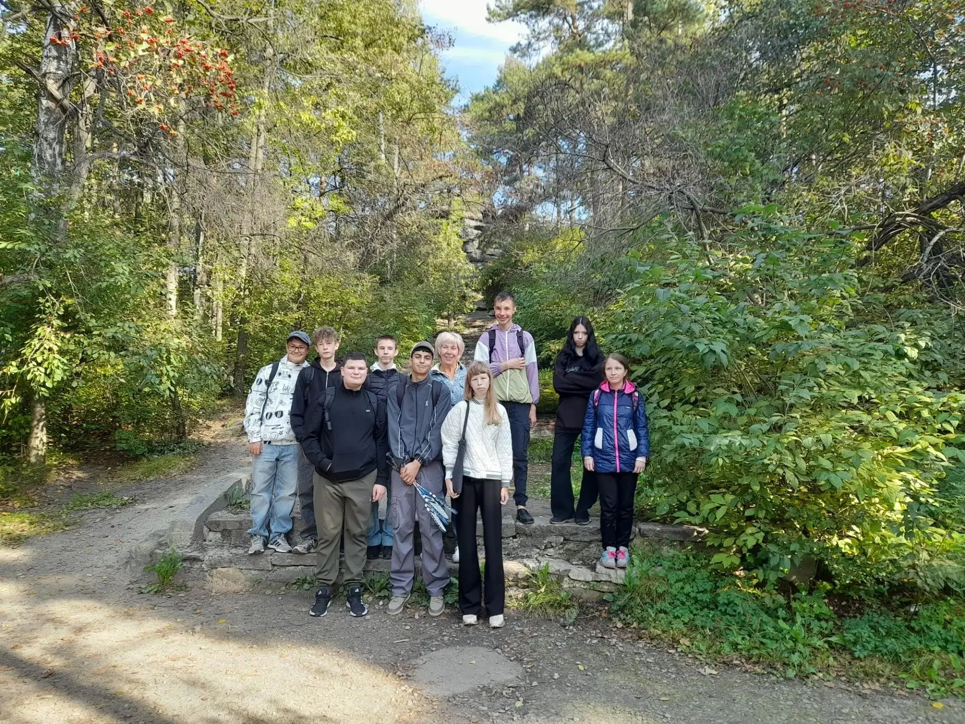 🌳 4 сентября в 8 "В" классе прошло спортивно-экологическое мероприятие "Зелёный ход"