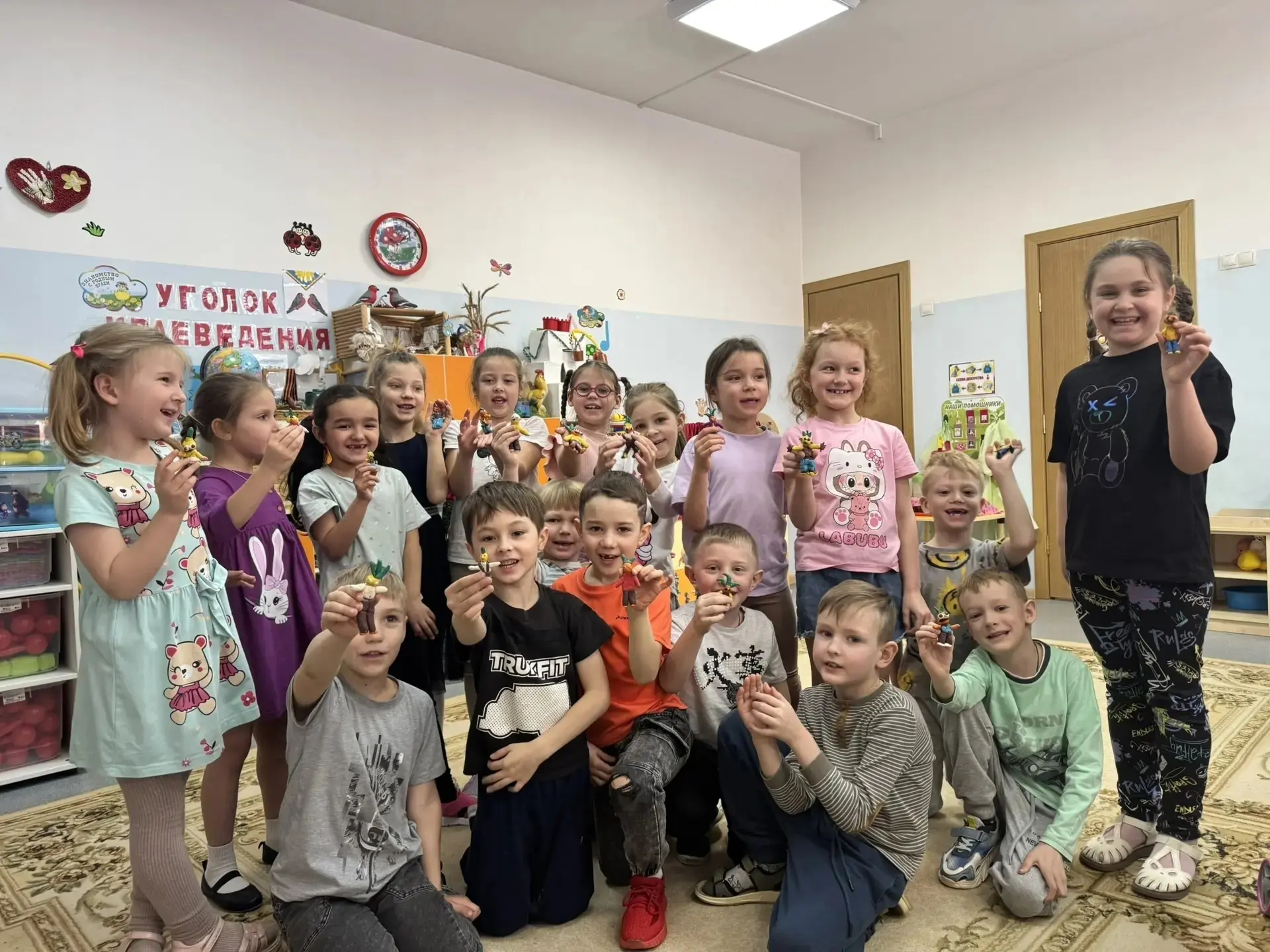 Художественно-эстетическое развитие (лепка)  «Чиполлино»  🔗 Цель: формирование умения выделять и пер