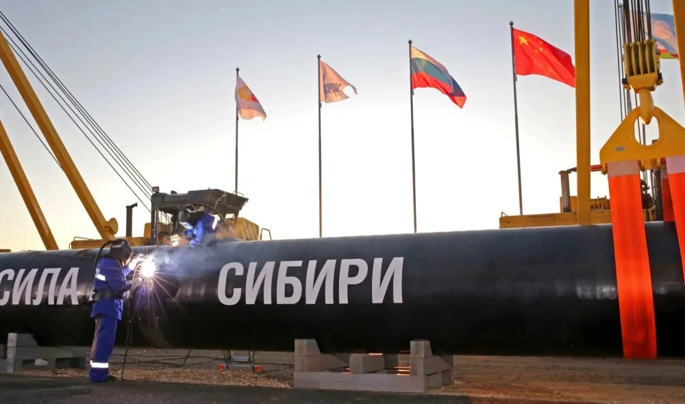⚡️⛽️Газпром. Сила Сибири.
 
Магистральный газопровод из России в Китай Сила Сибири в конце 2025 - на