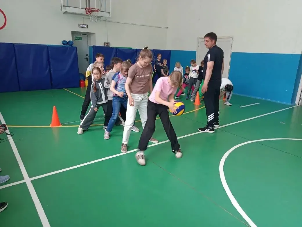 🔥В нашей школе  прошел спортивный праздник «Веселые старты» среди ребят школьного лагеря.
🤩Команда