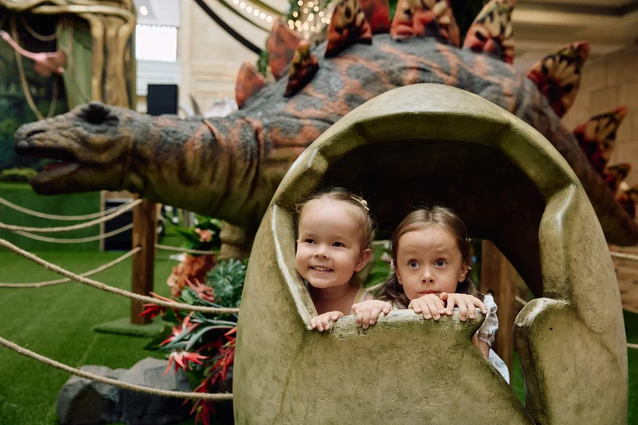 Из Кирова – с любовью: ожившие динозавры в самом сердце Москвы 🦕

С 24 июля по 30 сентября 2026 год