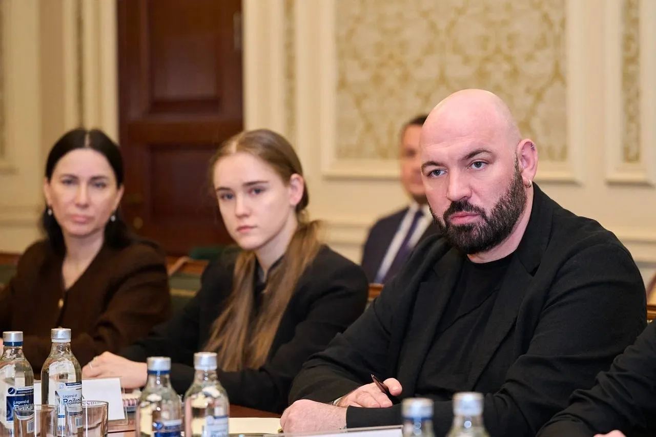 Провела рабочую встречу с Главой Республики Саха (Якутия) Айсеном Николаевым  Одной из центральных т