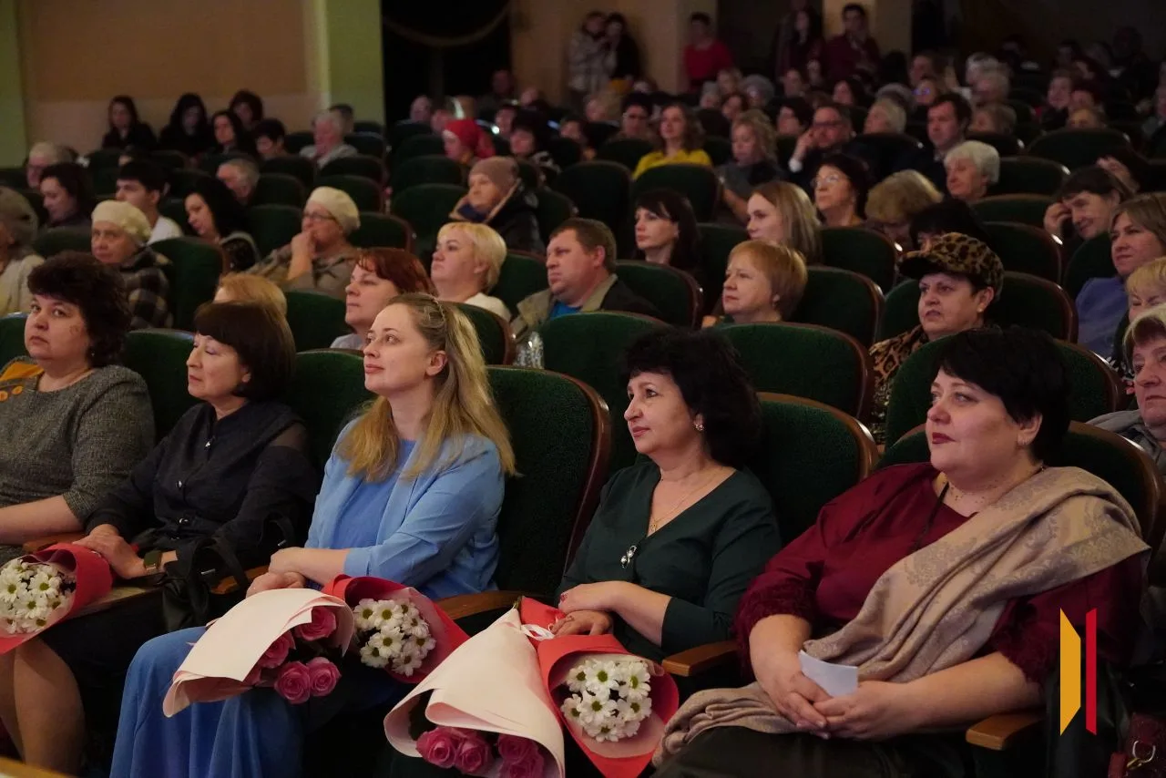 В районном доме культуры прошел праздничный концерт «Четыре возраста любви», посвященный Международн