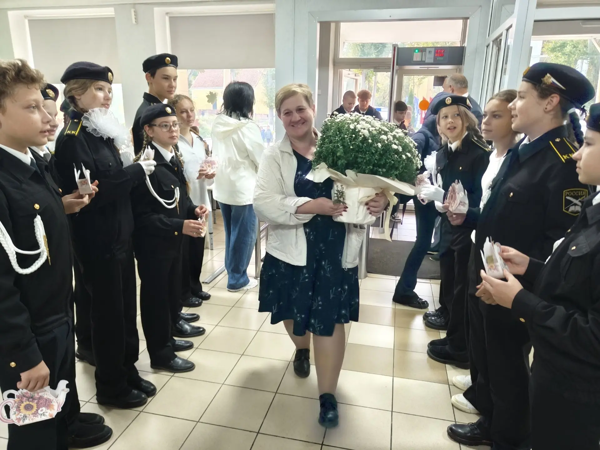 🍂 Когда музыка становится благодарностью: двойной праздник в нашей школе!🍁