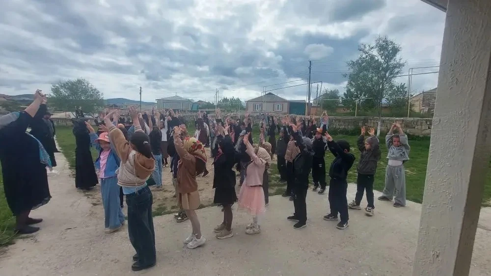 Два спортивных дня в лагере 💪

9-й и 10-й дни в пришкольном лагере начались традиционно: с бодрой з