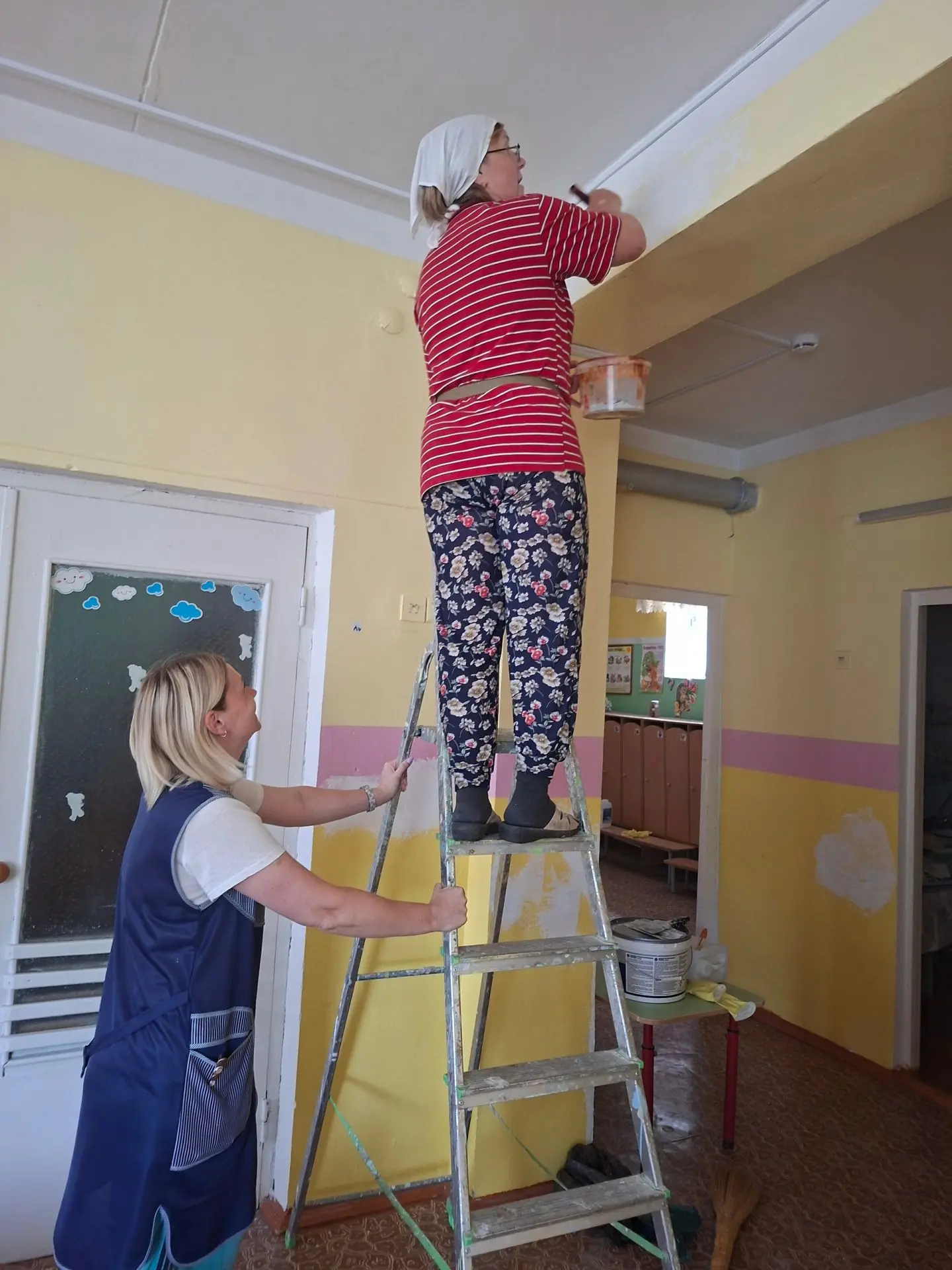 Подготовка к новому учебному году идет полным ходом! Сотрудники детского сада активно п...