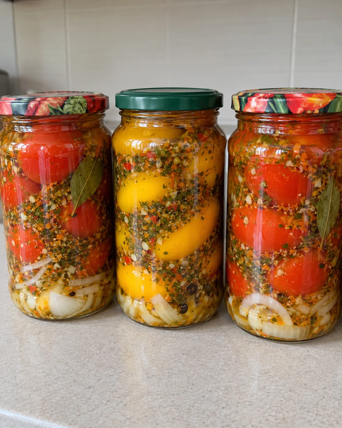 МАРИНОВАННЫЕ ПОМИДОРЫ ПО-АРМЯНСКИ