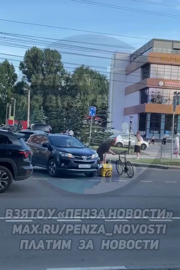 На западной вчера сбили курьера. 
Источник: Пенза Новости